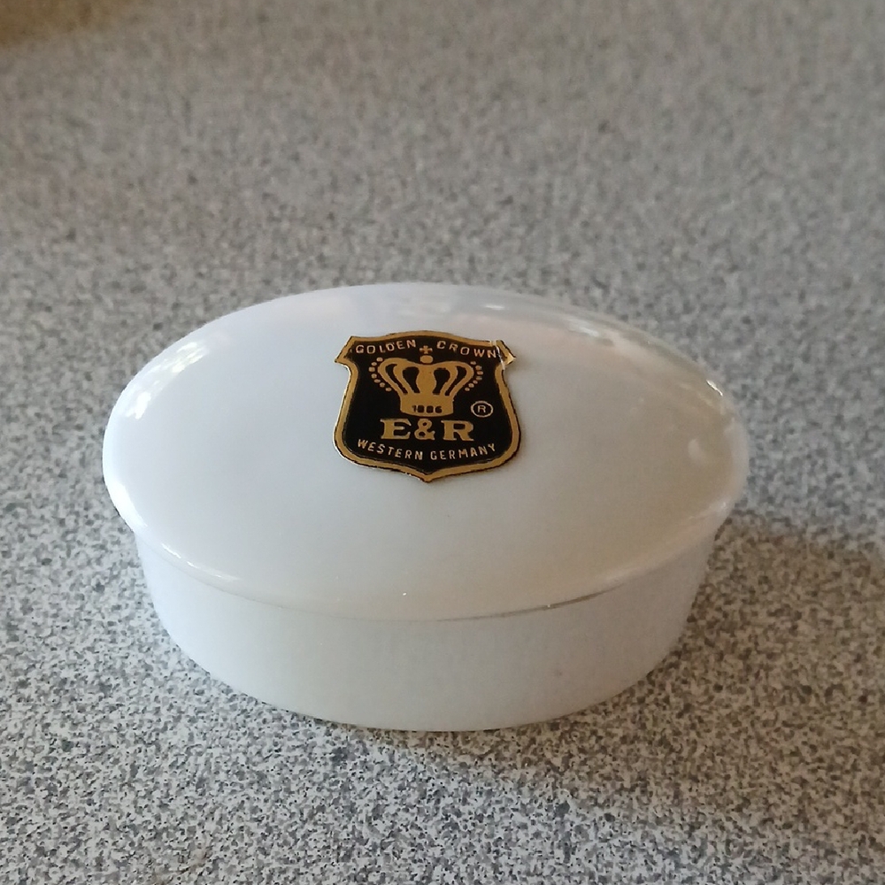 White Porcelain Trinket Box